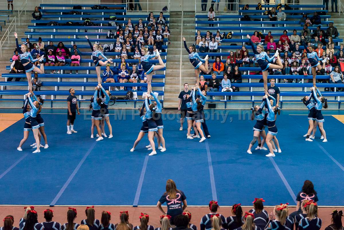 Varsity Routine 44.jpg